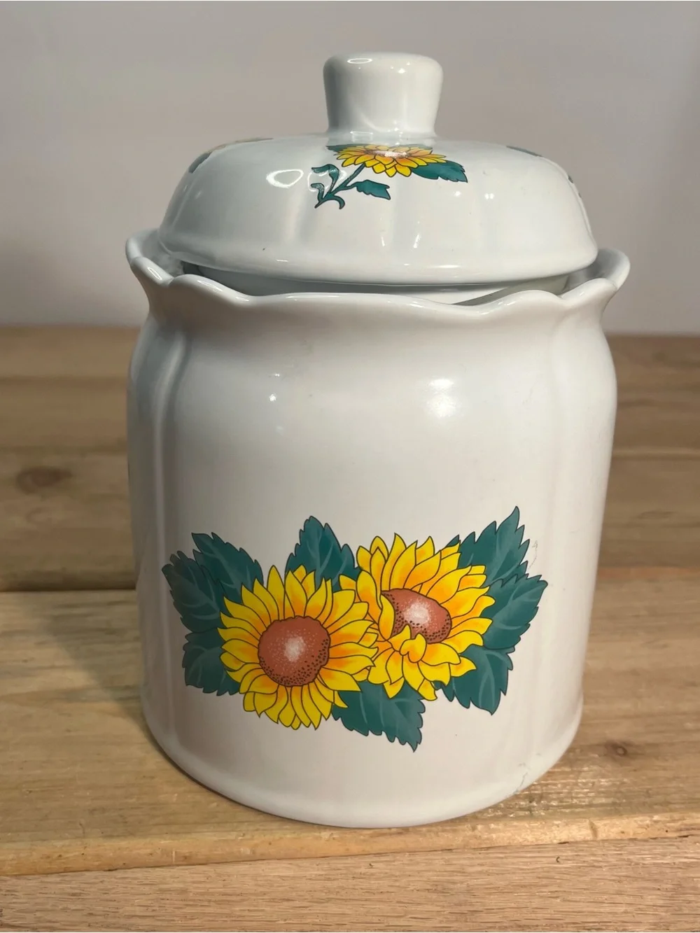 Vintage Sunflower Kitchen Canister Ceramic Farmhouse Cottagecore With Lid